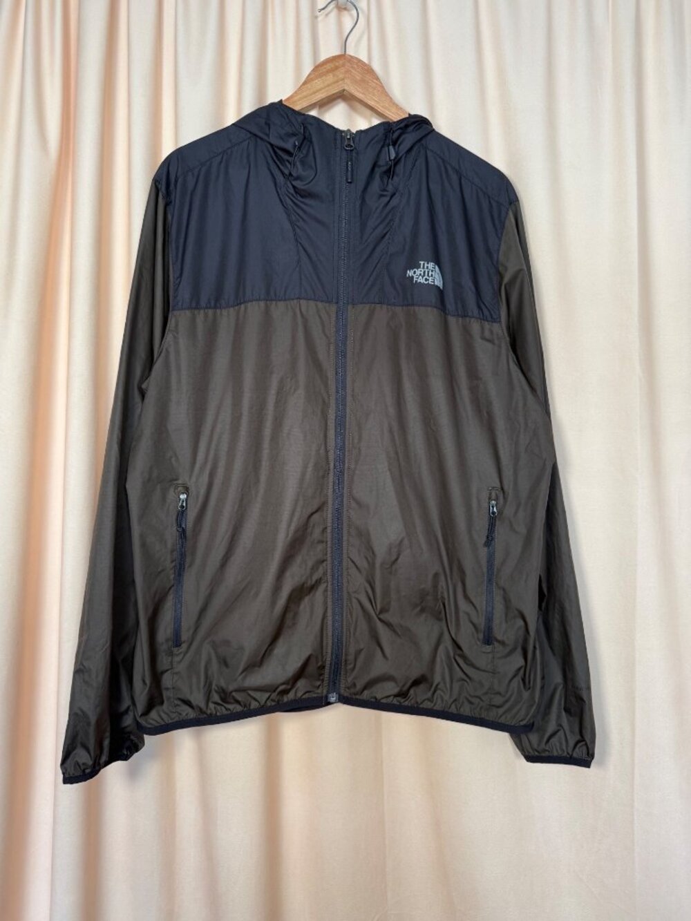 The North Face Jacket Windwall Mens L Green Black Hooded Full Zip Windbreaker